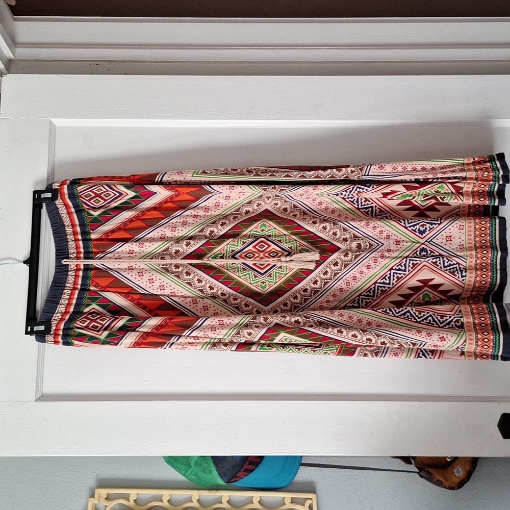 Aztec print maxi skirt. Size L
